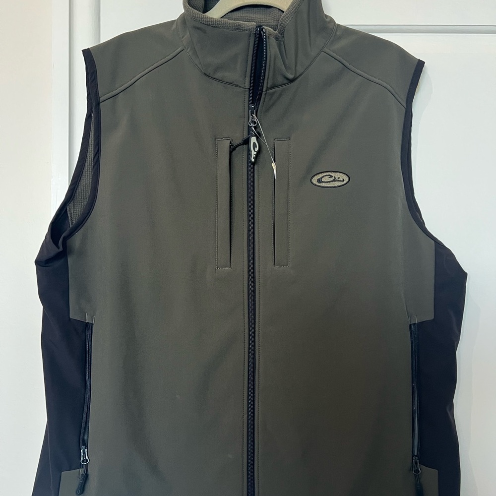 🦆 Drake Windproof Tech Vest – Olive Green (Men’s Large)

NWT – $109.99 Retail